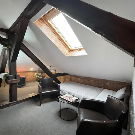 Hedonia Luxury Pirot